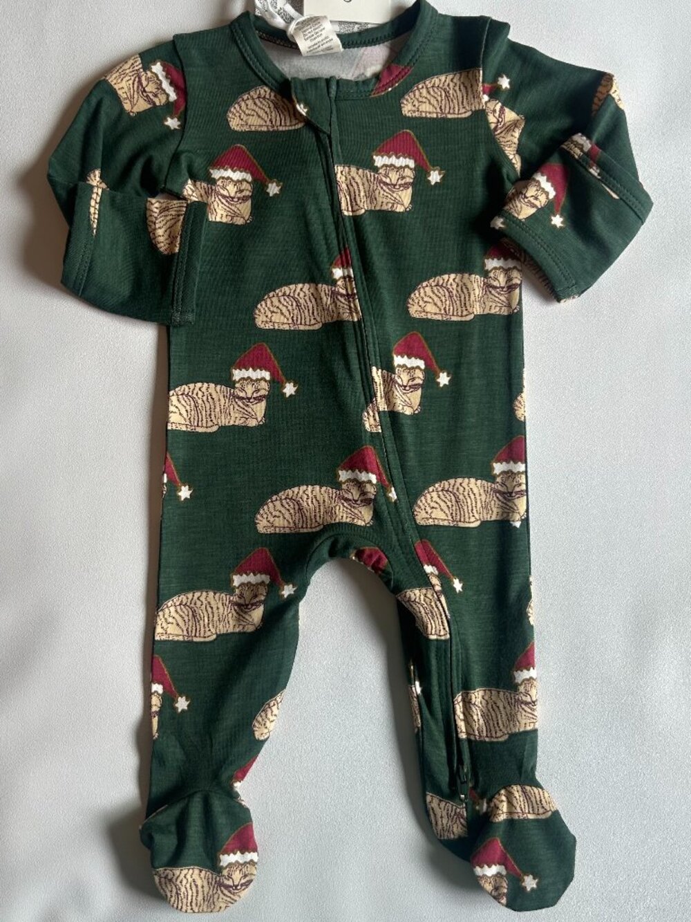 NWT Kate Quinn NB Christmas Baby Pajamas Santa Cat Bamboo Footie